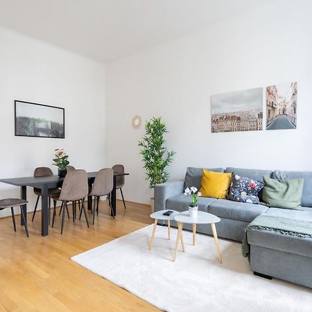 Central Two Bedroom Apartment Bécs Kültér fotó