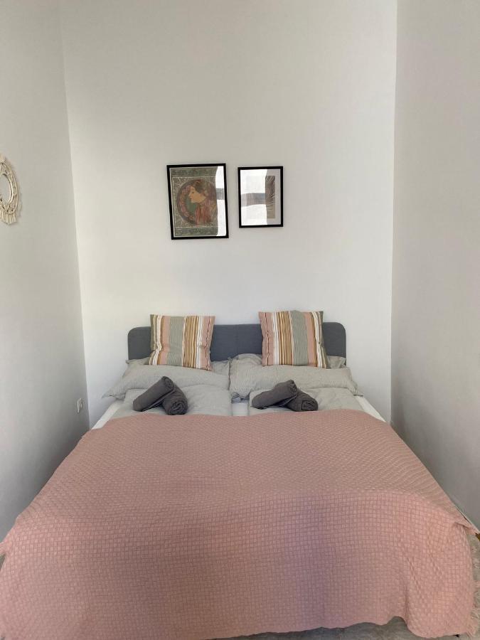 Central Two Bedroom Apartment Bécs Kültér fotó