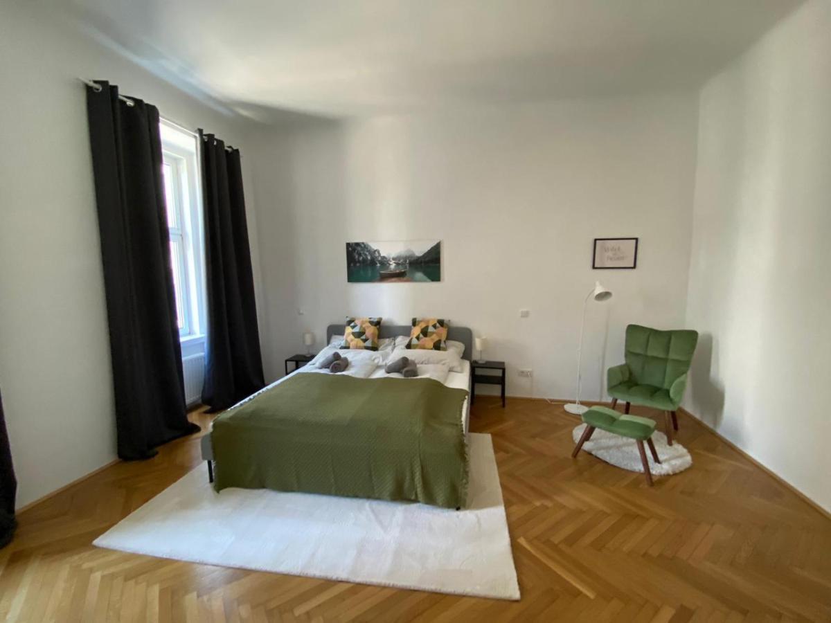 Central Two Bedroom Apartment Bécs Kültér fotó