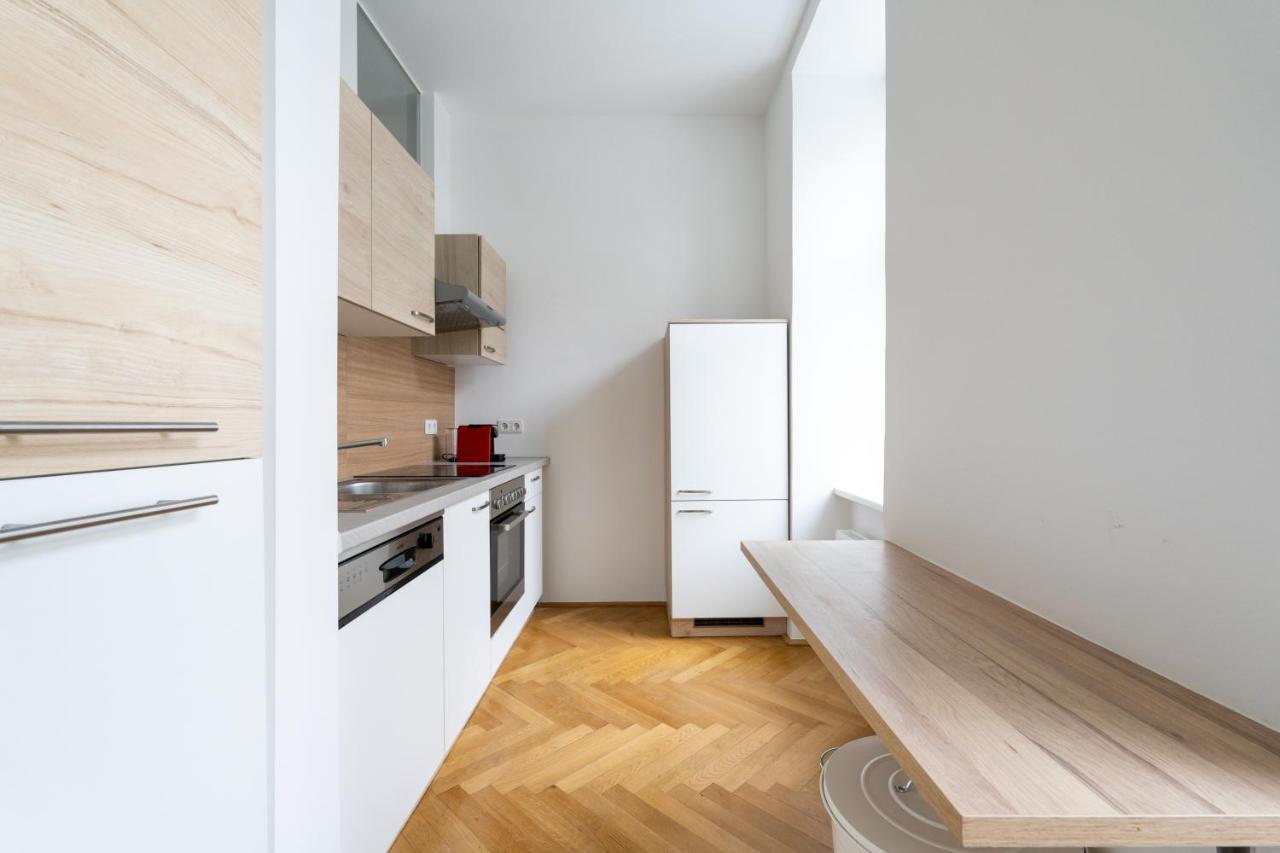 Central Two Bedroom Apartment Bécs Kültér fotó