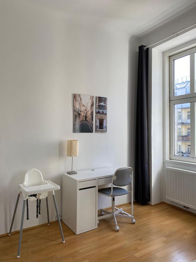 Central Two Bedroom Apartment Bécs Kültér fotó